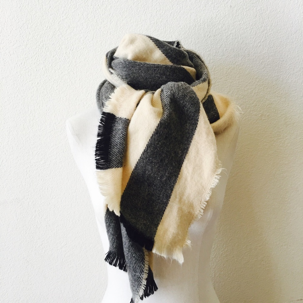 Silence and Noise Scarf